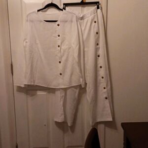 Brand new Shein white pants set. Size LX w/ brown buttons.